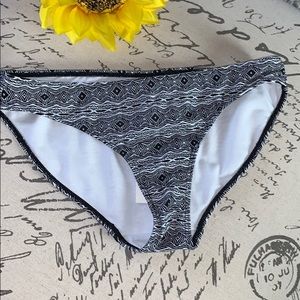 Bikini bottom Black & White Geo Print Bikini NWT